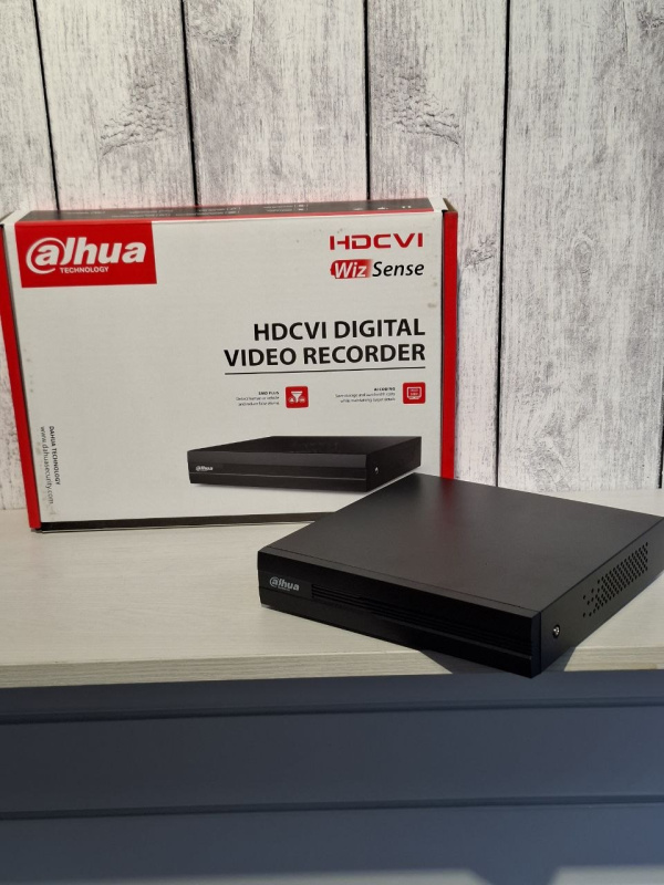 Регистрарот   ajhua  DH-XVR1BO4H