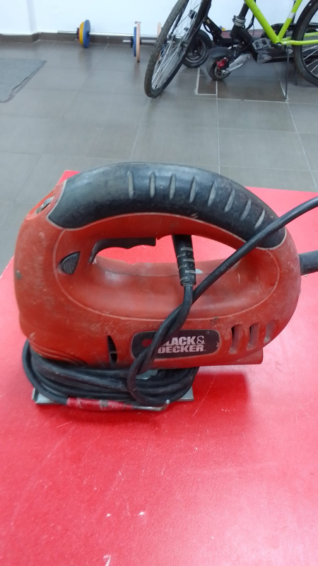 Электролобзик BLACK+DECKER ks 400e