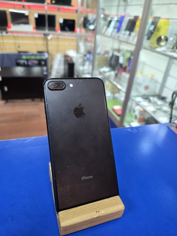 Мобильный телефон Apple iPhone 7 Plus
