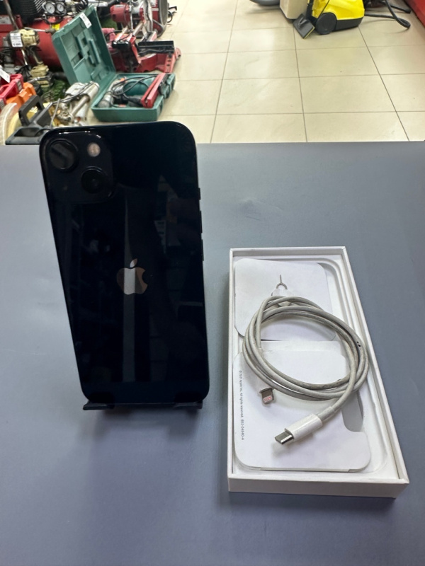 Мобильный телефон Apple iPhone 13
