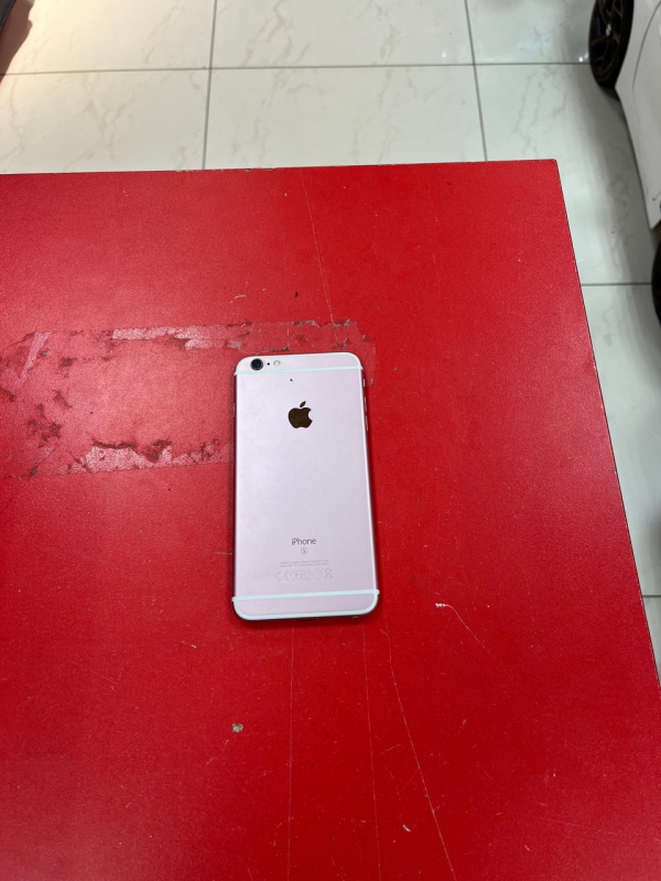 Мобильный телефон Apple iPhone 6s Plus