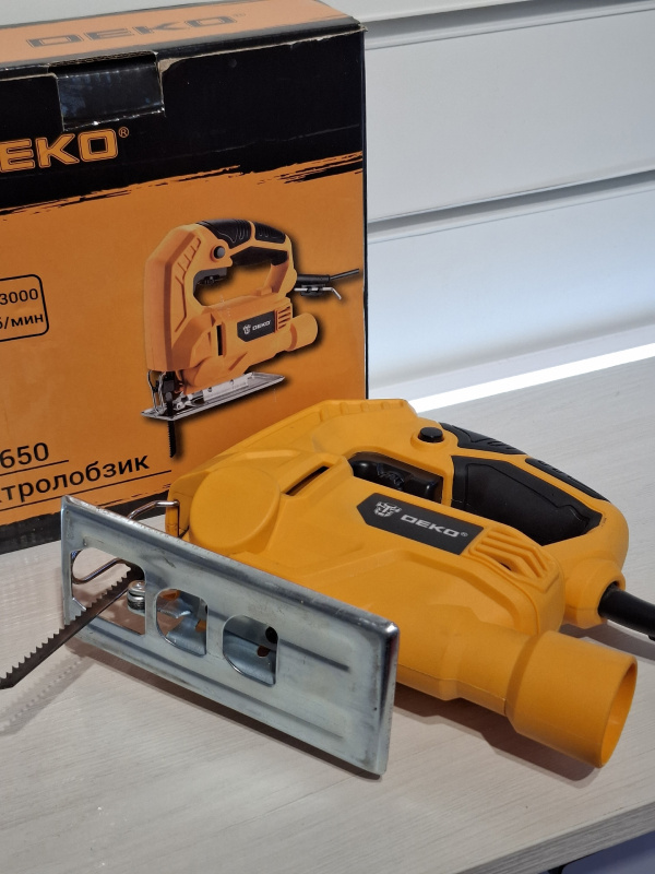 Электролобзик Deko DKJS650