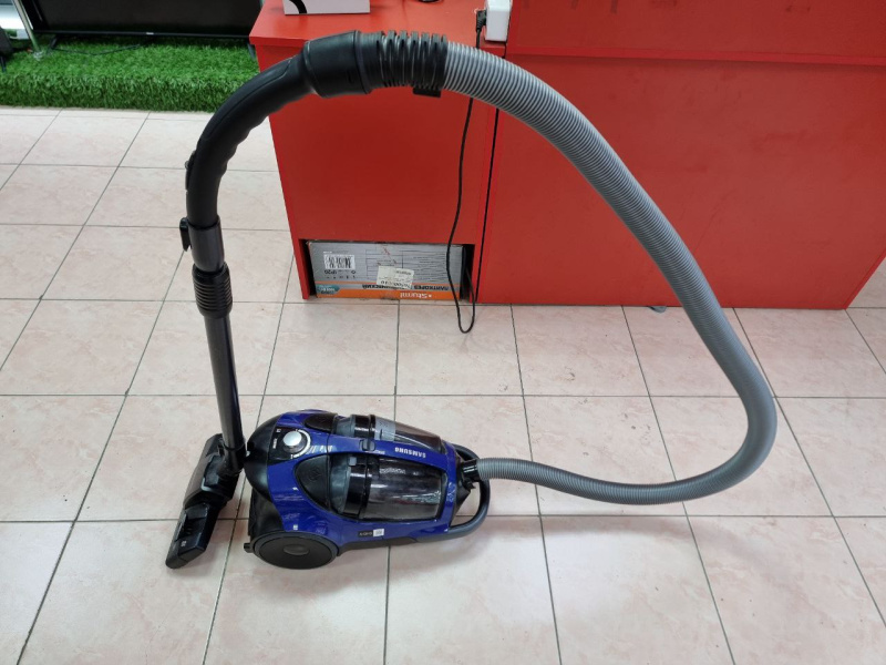 Пылесос Samsung sc8836