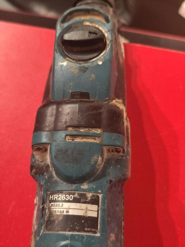Перфоратор Makita hr2630