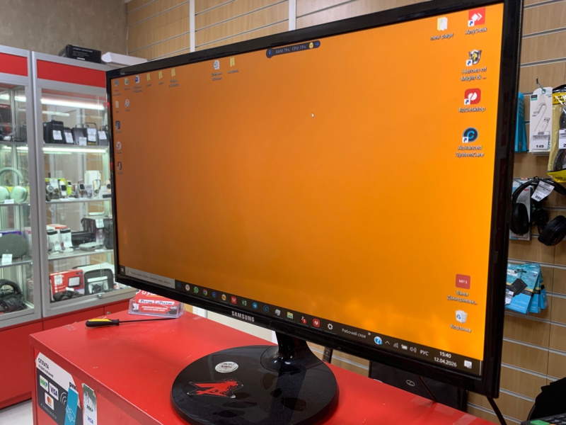 Монитор Samsung S24F350FHI