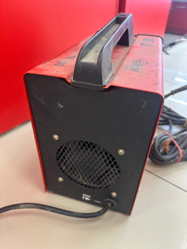 Сварочный аппарат - инвертор ММА Fubag TR 200