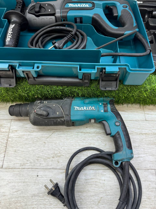 Перфоратор Makita hr2470