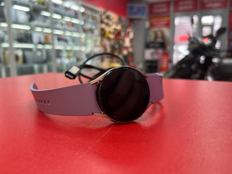 Часы смарт Samsung Galaxy 5 40mm