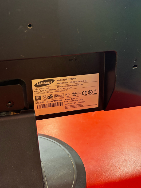 Монитор Samsung SyncMaster 2223NW