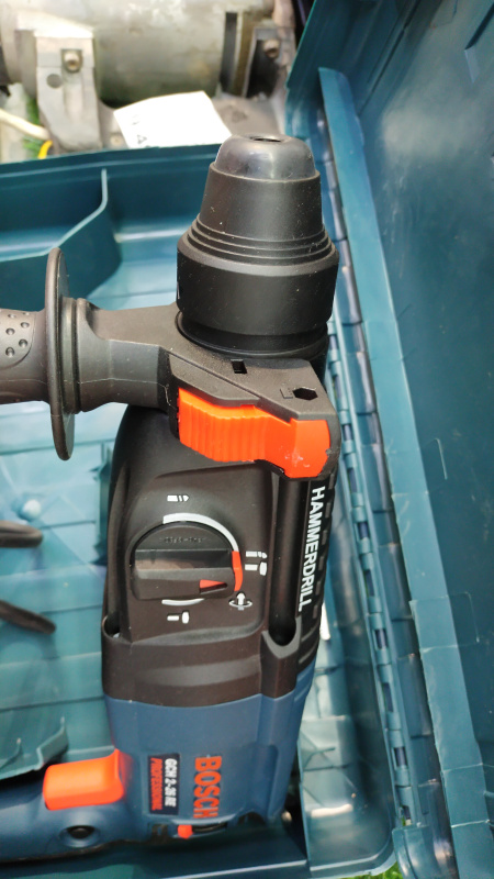 Перфоратор Bosch GBH 2-26 DRE