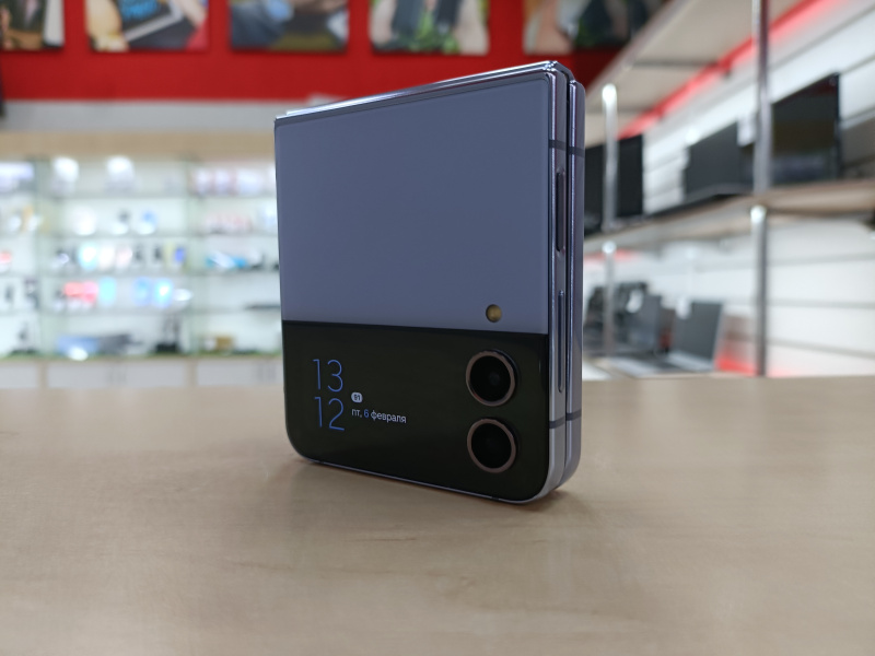 Мобильный телефон Samsung Galaxy Z Fold4