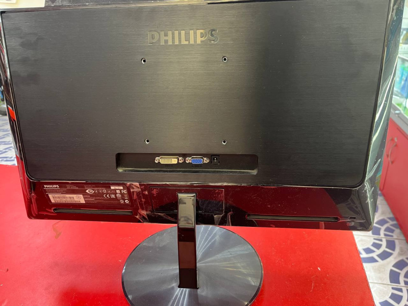 Монитор Phillips HNS7190T