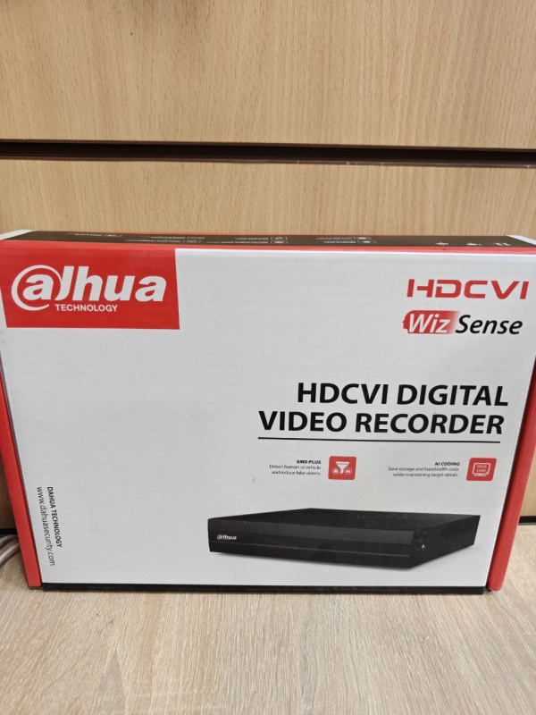 регистратор   ajhua  DH-XVR1BO4H