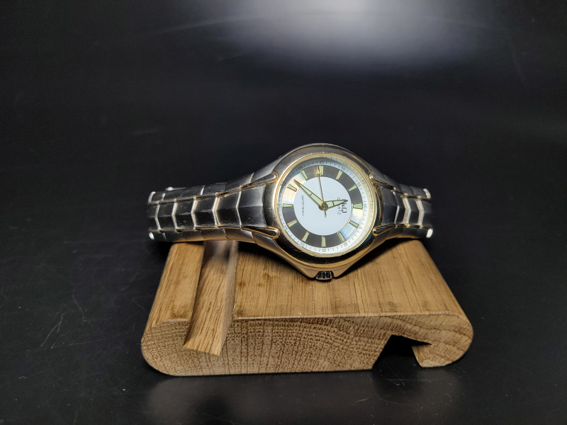 Часы наручные QQ QUARTZ